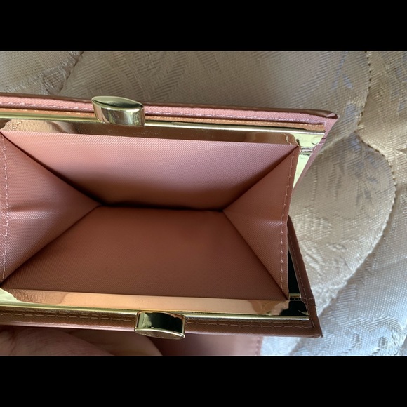 Wallet - Picture 3 of 4